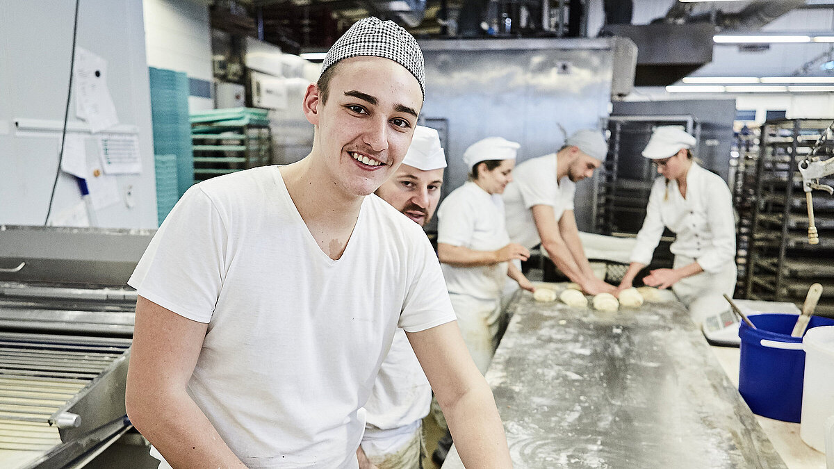 Zimtschnecken werden vorbereitet