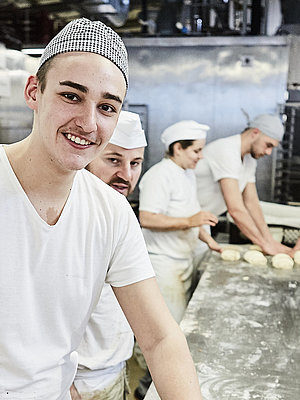 Zimtschnecken werden vorbereitet